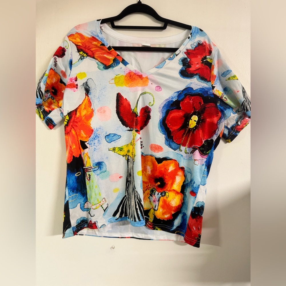 Cute hand painted hibiscus girls design on relaxed top